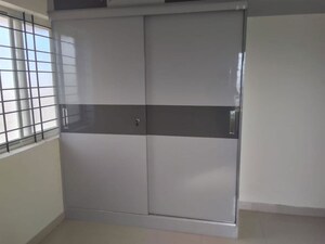 Furnished Amenities in 2 BHK Apartment at Sadaramangala – for Sale