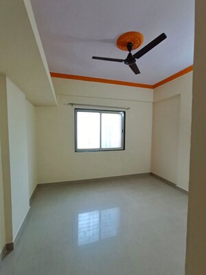 Room in 2 BHK Apartment at Sai Apartments Akurdi, Akurdi – for Rent
