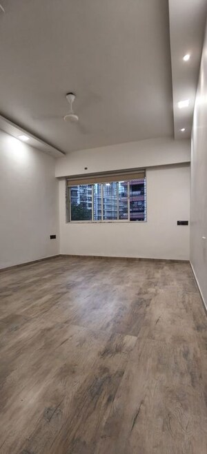 Room in 2 BHK Apartment at Indradarshan II, Oshiwara – for Rent
