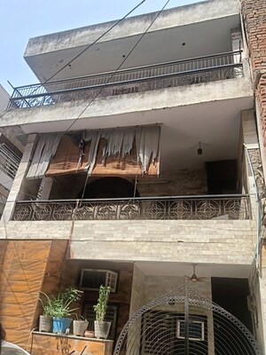  Builder Floor – Exterior View View at Pitampura - for Sale