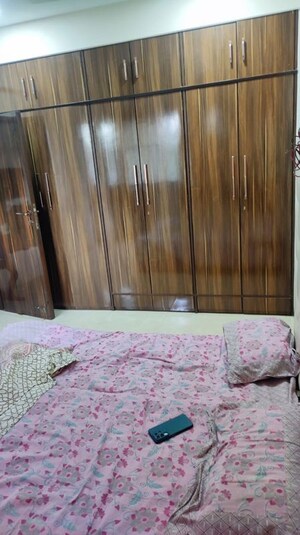 Bedroom in 2 BHK Apartment at Mumbai Central Suburbs – for Rent