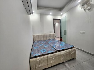 Bedroom in 4 BHK Builder Floor at DLF Royale Residences, Dlf Phase I – for Rent
