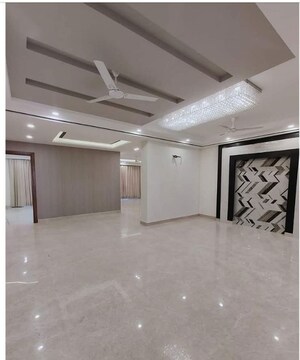 4 BHK Builder Floor For Rent in Sector 85