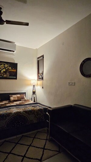 Furnished Amenities in 1 RK Builder Floor at Ansal API Esencia, Sector 67 – for Rent