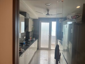 Kitchen in 2 BHK Builder Floor at DLF Imperial Residences, Dlf Phase I – for Rent