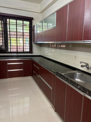 Kitchen in 2 BHK Builder Floor at DLF Royale Residences, Dlf Phase I – for Rent