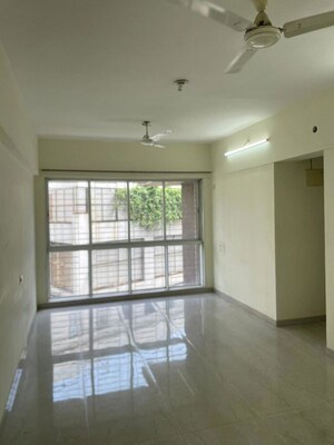 2 BHK Apartment For Rent in Bini Winspace Amelio, Andheri West