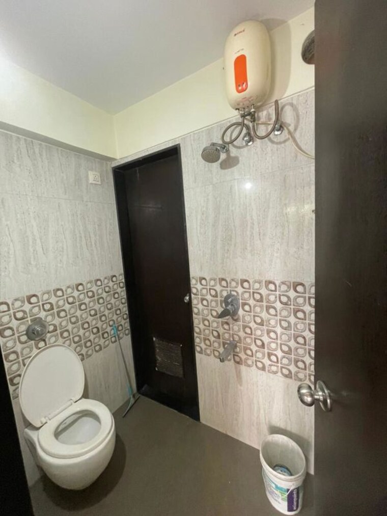 Bathroom, bini-winspace-amelio 2 Bedroom 650 Sq.Ft. Apartment In Andheri West Mumbai 10644064