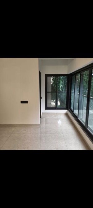 Room in 2 BHK Apartment at Atharv Abrol, Vile Parle East – for Sale