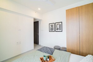 Bedroom in 2 BHK Apartment at DLH Dream Tower, Jogeshwari West – for Sale