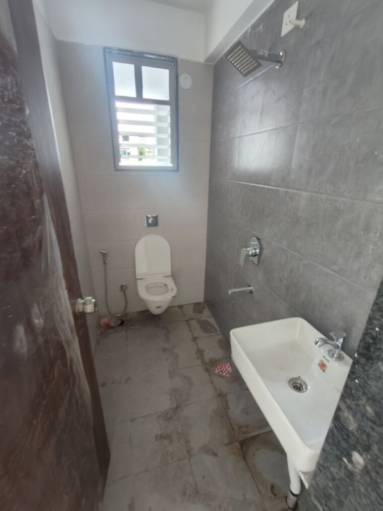 Bathroom, vilas-javdekar-palash-plus 2 Bedroom 1000 Sq.Ft. Apartment In Wakad Pune 10644219