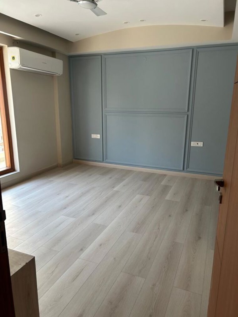 Room, sector 9 3 Bedroom 2350 Sq.Ft. Builder Floor In Sector 9 Gurgaon 10644221