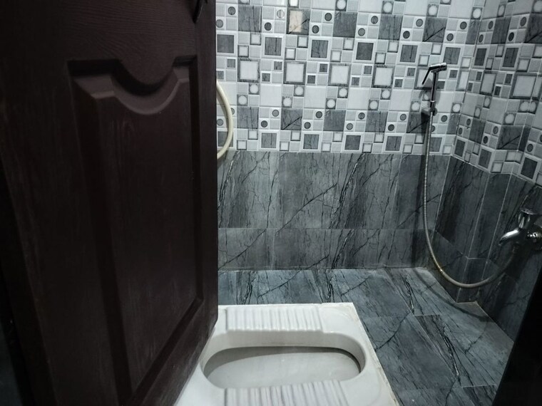 Bathroom, yash-sankul 2.5 Bedroom 1200 Sq.Ft. Apartment In Pimple Saudagar Pune 10644248