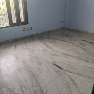 Room in 2 BHK Builder Floor at Sector 9 – for Rent