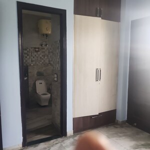 Room in 2 BHK Builder Floor at Sector 9 – for Rent