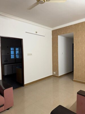 Room in 3 BHK Apartment at Lalazar Apartment, Palace Road – for Sale