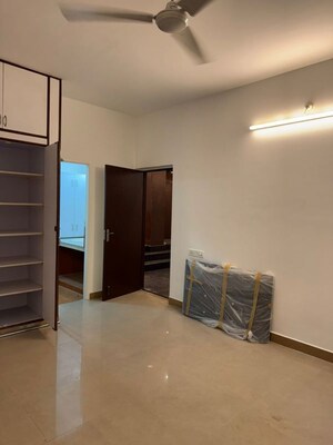 Living Room in 3 BHK Apartment at Lalazar Apartment, Palace Road – for Sale