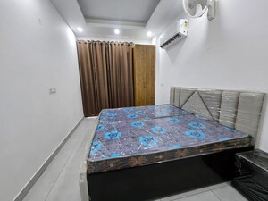 Bedroom in 5 BHK Builder Floor at DLF Imperial Residences, Dlf Phase I – for Rent