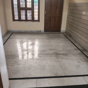 Room in 3 BHK Builder Floor at Sector 9 – for Rent