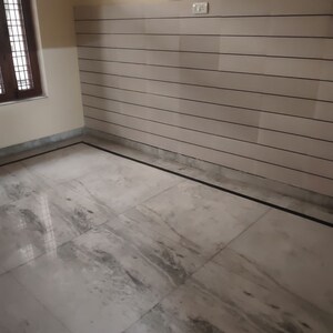 Room in 3 BHK Builder Floor at Sector 9 – for Rent