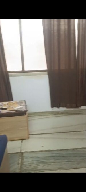 Bedroom in 2 BHK Apartment at Sion – for Rent
