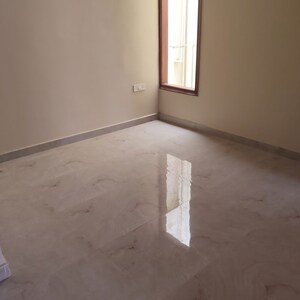 Room in 2 BHK Builder Floor at Sector 4 – for Rent