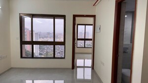 Room in 2 BHK Apartment at Siddha Sky, Sion – for Rent