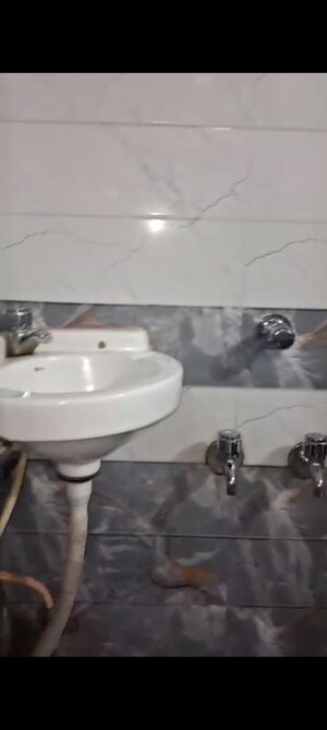 Team Area in 1 BHK Villa at Chembur – for Rent