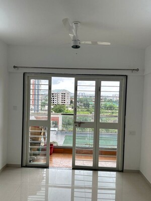 Room in 1 BHK Apartment at Kohinoor Sportsville, Hinjewadi – for Rent