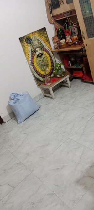 Parking in 2 BHK Builder Floor at Lajpat Nagar 4 – for Sale