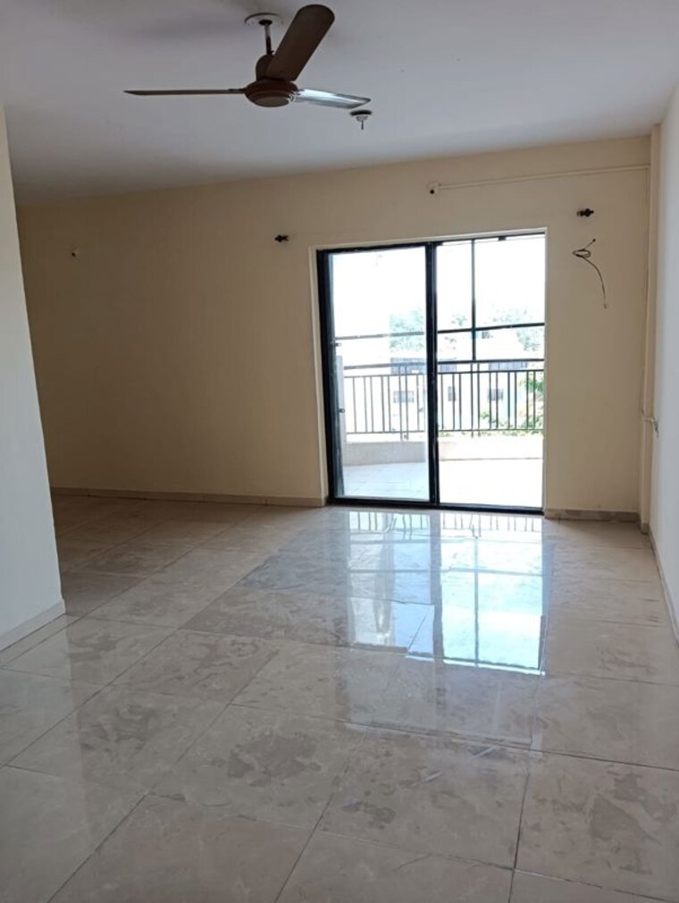 Room, madhuban-society 2 Bedroom 1000 Sq.Ft. Apartment In Vishrantwadi Pune 10644395