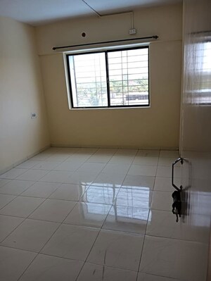 Room in 2 BHK Apartment at Madhuban Society, Vishrantwadi – for Rent