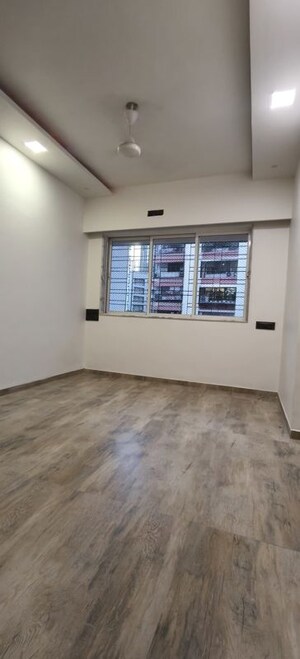Room in 2 BHK Apartment at Indra Darshan Apartment, Andheri West – for Rent