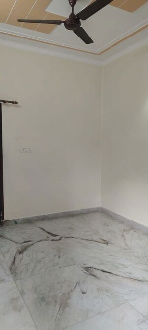 1 RK Independent House For Rent in Sarin Farm CHS, Habibpur