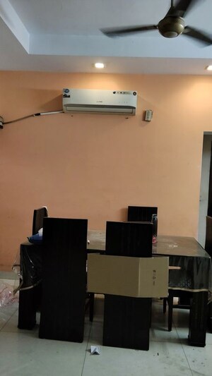 Team Area in 2 BHK Apartment at Arun Vihar Sector 37, Sector 37 – for Rent