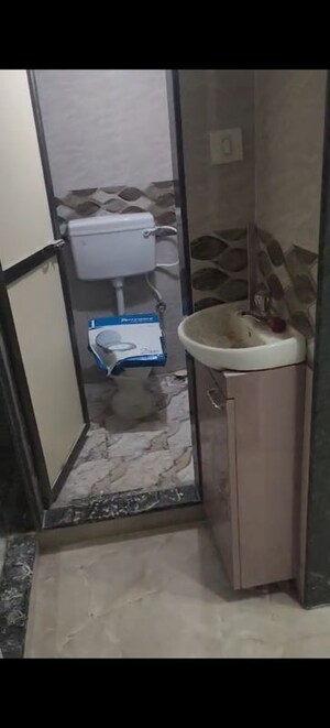 Team Area in 1 BHK Apartment at Kapila CHS, Prabhadevi – for Rent