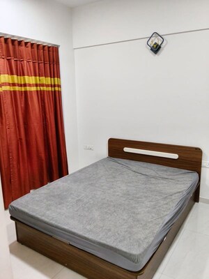 Bedroom in 2 BHK Apartment at Dosti Eastern Bay, Wadala – for Rent