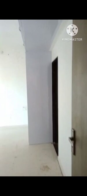 Room in 2 BHK Apartment at Sion East – for Rent