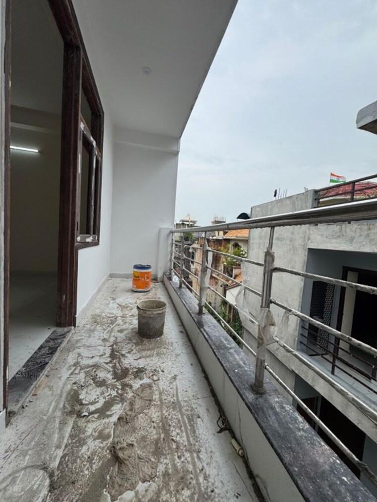 Balcony, chattarpur 1 Bedroom 450 Sq.Ft. Apartment In Chattarpur Delhi 10644429