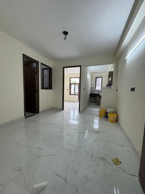 Room in 1 BHK Apartment at Chattarpur – for Rent