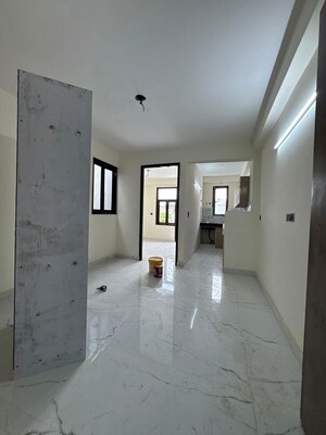 Room in 1 BHK Apartment at Chattarpur – for Rent