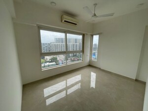 Room in 3 BHK Apartment at Marathon Monte South, Byculla West – for Rent