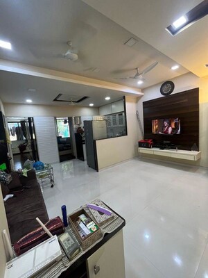 Living Room in 1 BHK Apartment at Siddharth Enclave Mumbai, Lower Parel – for Rent