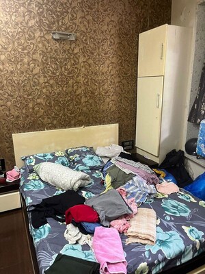 Bedroom in 1 BHK Apartment at Siddharth Enclave Mumbai, Lower Parel – for Rent