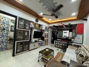 Gym in 1 BHK Apartment at Siddharth Enclave Mumbai, Lower Parel – for Rent