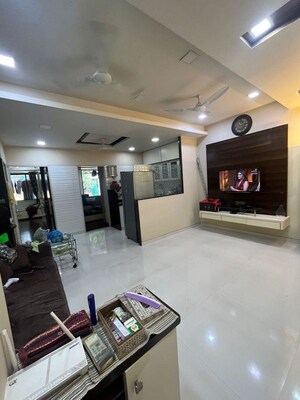 Living Room in 1 BHK Apartment at Siddharth Enclave Mumbai, Lower Parel – for Rent