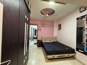 Building Lobby in 1 BHK Apartment at Siddharth Enclave Mumbai, Lower Parel – for Rent
