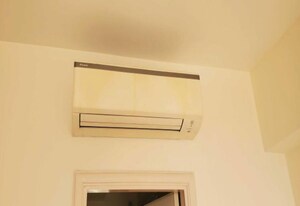 Furnished Amenities in 3 BHK Apartment at DLF The Skycourt, Sector 86 – for Rent