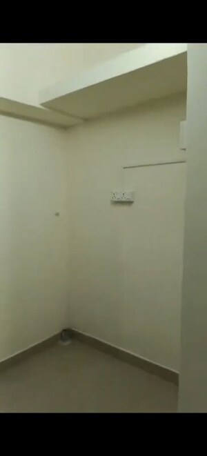 Room in 1 BHK Apartment at Mhada Building Parel, Parel – for Rent