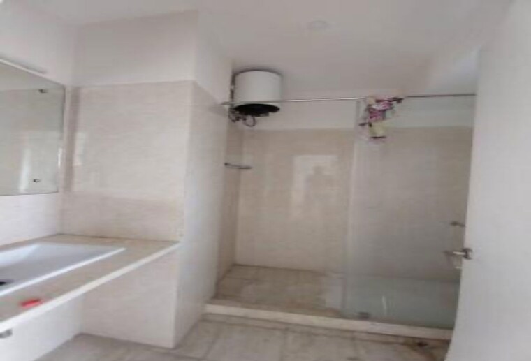 Bathroom, dlf-the-skycourt 3 Bedroom 1929 Sq.Ft. Apartment In Sector 86 Gurgaon 10644482